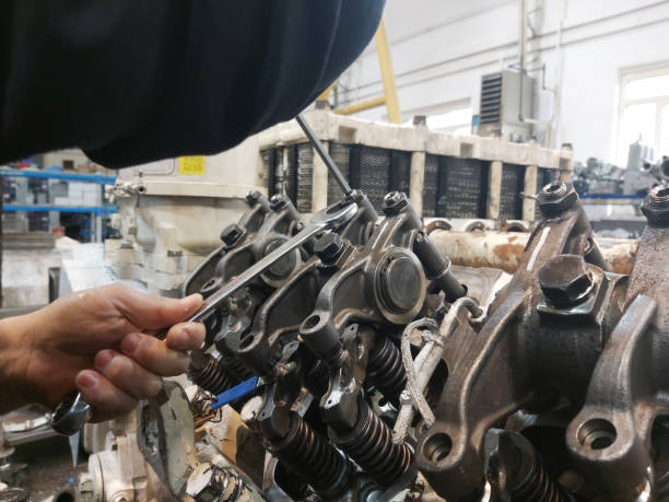 Mechanic repearing  engine